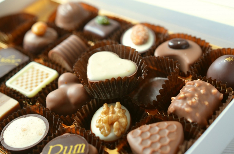 boulangerie-BLAUSASC-min_chocolates_food_candy_calories_nibble_chocolate_heart-782043